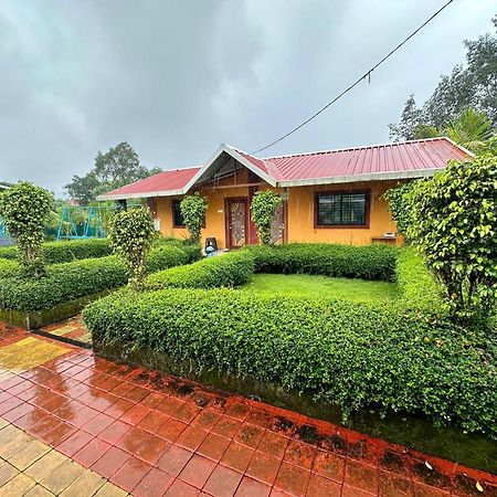 Karjat Ap Resort Esterno foto