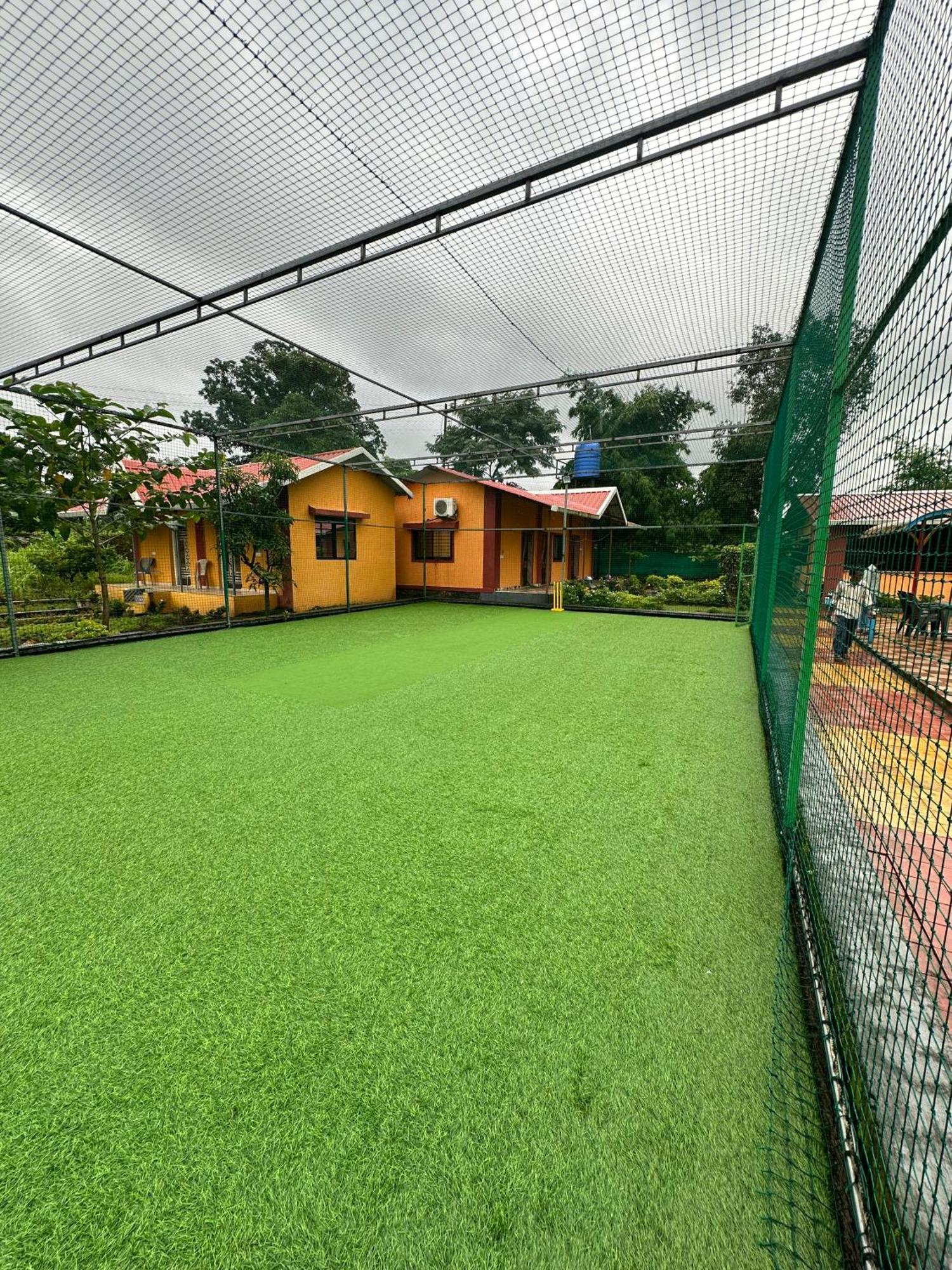 Karjat Ap Resort Esterno foto